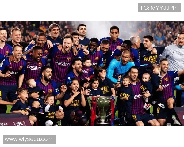 足坛巨星转会风云再起多家豪门竞逐新赛季阵容格局重塑