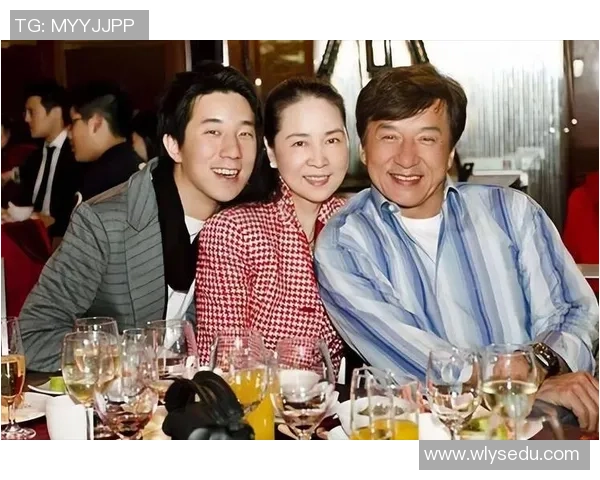 足球球星与化妆师的幕后故事:聚光灯下的默契与支持