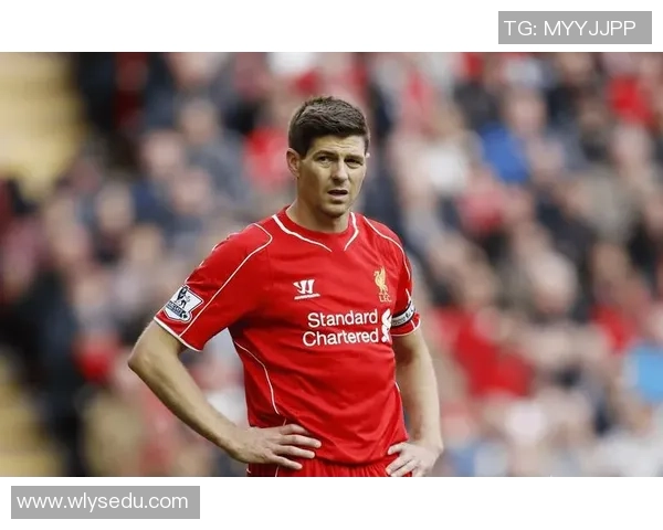 穿两套足球服的球星为何引发争议背后的原因和意义分析 穿两套足球服的球星为何引发争议背后的原因和意义分析